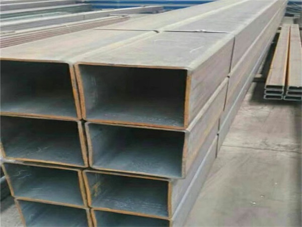 阿荣Q355B<font style='color:red'>无缝方管</font>大厂出货